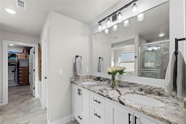 640 Chaparral Street, Centerton, AR 72719