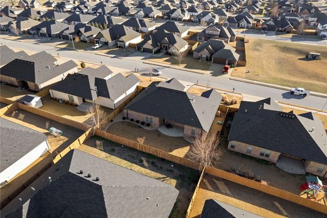 640 Chaparral Street, Centerton, AR 72719