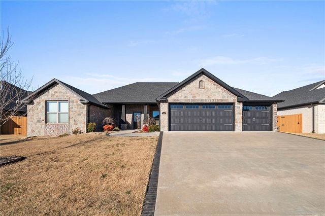 640 Chaparral Street, Centerton, AR 72719