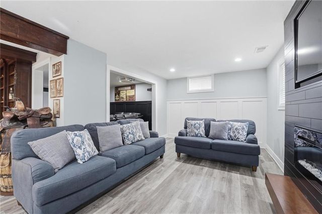 6600 Speaker Road, Kansas City, KS 66111