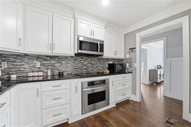 6600 Speaker Road, Kansas City, KS 66111