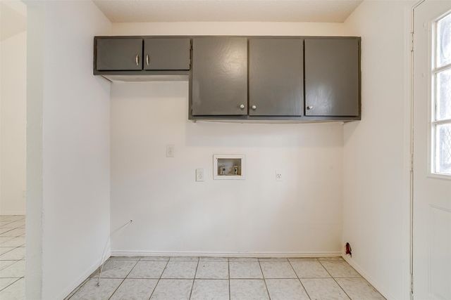 716 S Perkins Street, Fort Worth, TX 76103