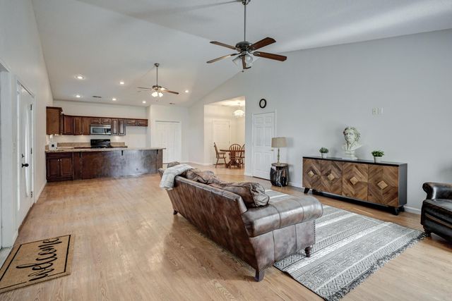 3061, 3121 3107 & 3110 South Day Road, Joplin, MO 64804