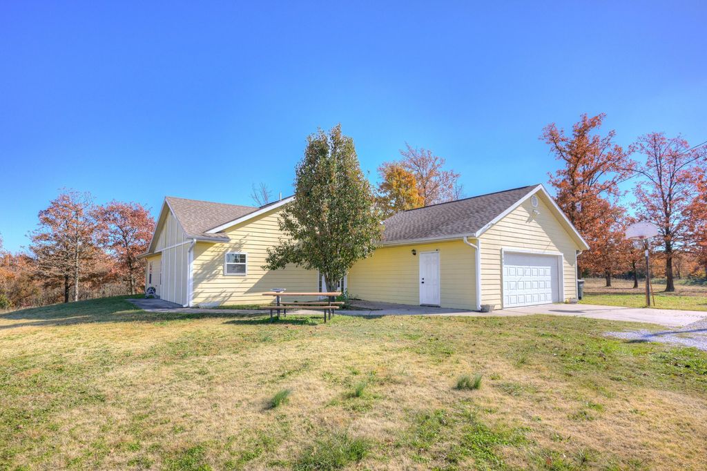 3061, 3121 3107 & 3110 South Day Road, Joplin, MO 64804