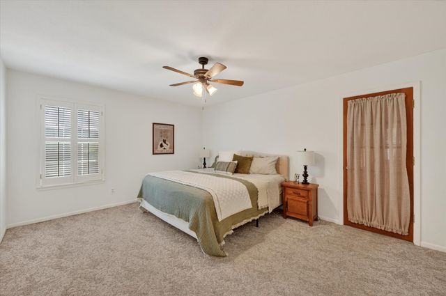 2105 Meadow Lane, Grand Prairie, TX 75050