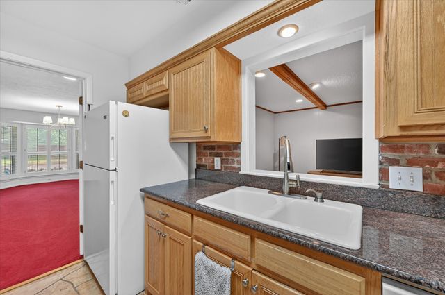 2105 Meadow Lane, Grand Prairie, TX 75050