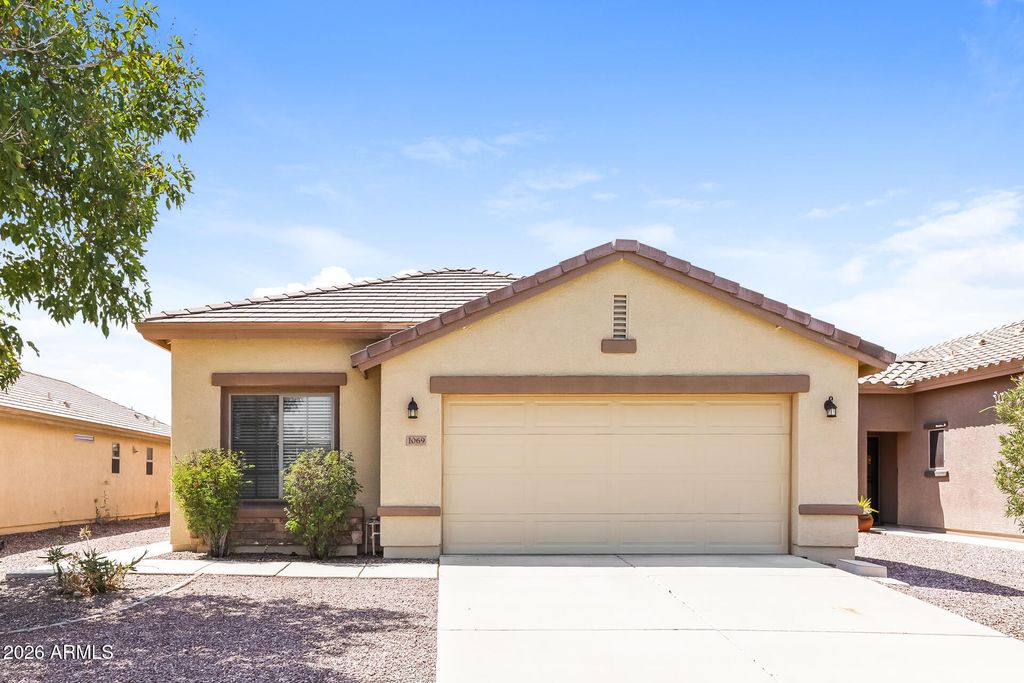 1069 W DESERT HILLS Drive, San Tan Valley, AZ 85143 — exterior
