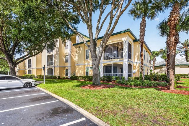 8812 DUNES COURT 305, Kissimmee, FL 34747