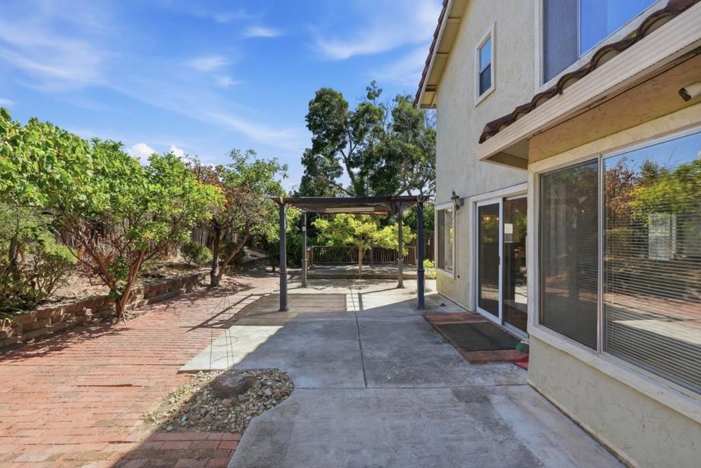 Image 24 of property listing at 201 Knights Circle, Vallejo, CA 94591