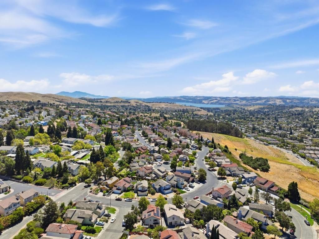 Image 27 of property listing at 201 Knights Circle, Vallejo, CA 94591