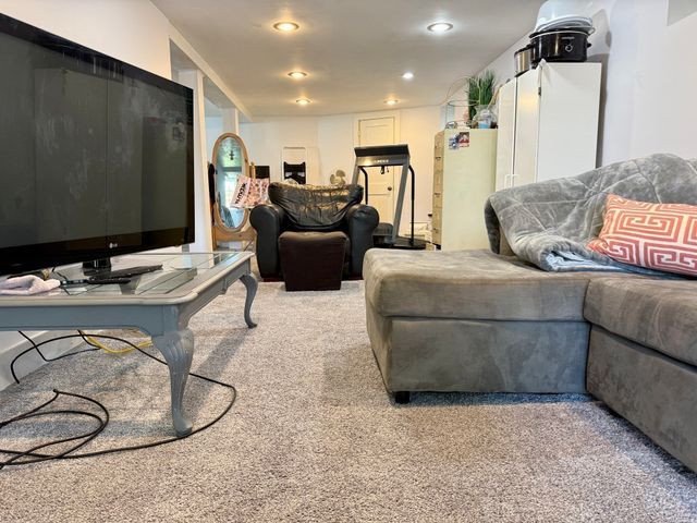 18 Blue Bell Road, Worcester, MA 01606