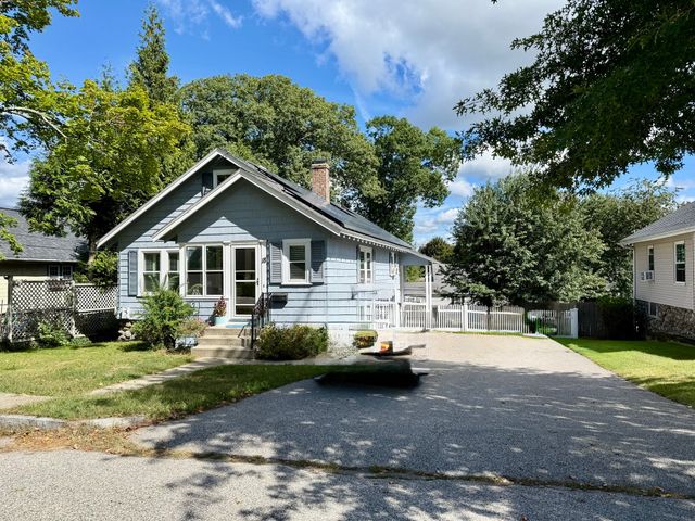 18 Blue Bell Road, Worcester, MA 01606