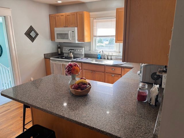 18 Blue Bell Road, Worcester, MA 01606