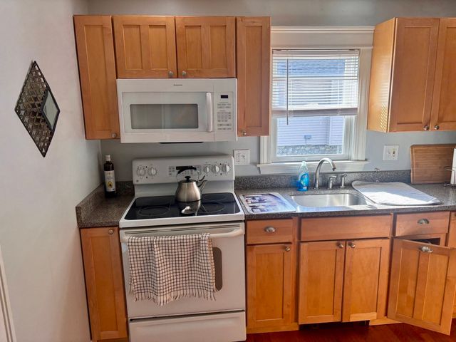 18 Blue Bell Road, Worcester, MA 01606