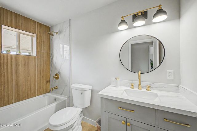 4050 W NANCY Lane, Phoenix, AZ 85041