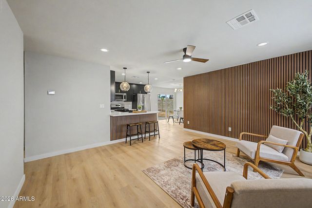 4050 W NANCY Lane, Phoenix, AZ 85041