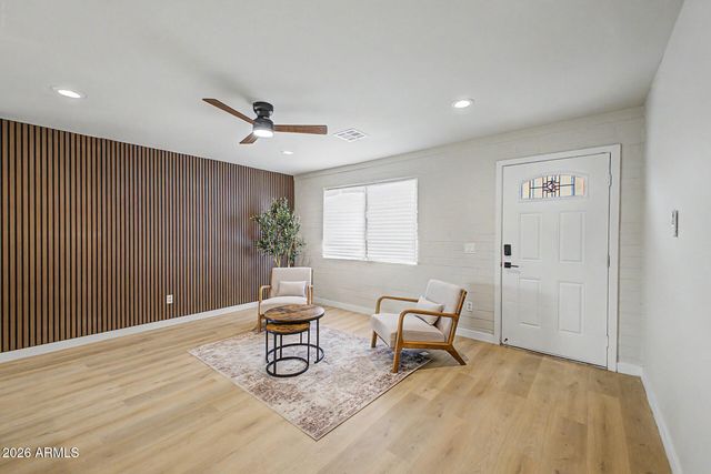 4050 W NANCY Lane, Phoenix, AZ 85041