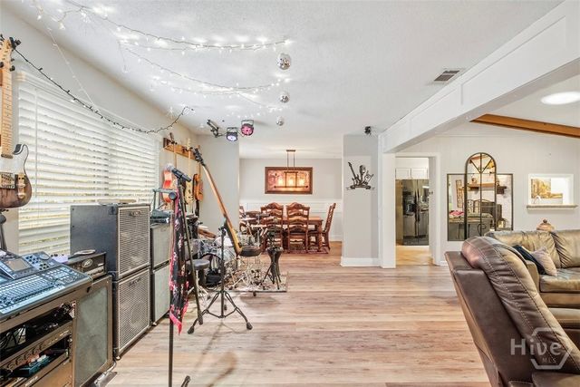 8 Chowning Drive, Savannah, GA 31419