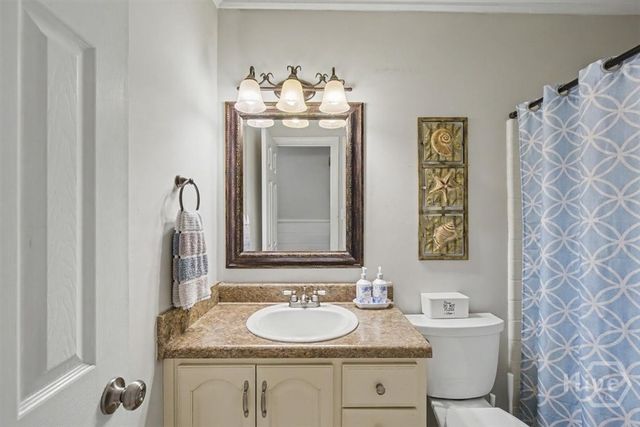 8 Chowning Drive, Savannah, GA 31419