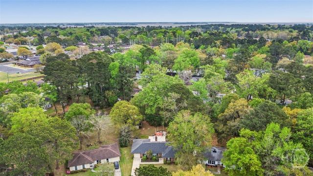 8 Chowning Drive, Savannah, GA 31419