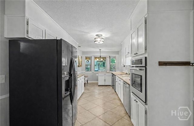 8 Chowning Drive, Savannah, GA 31419