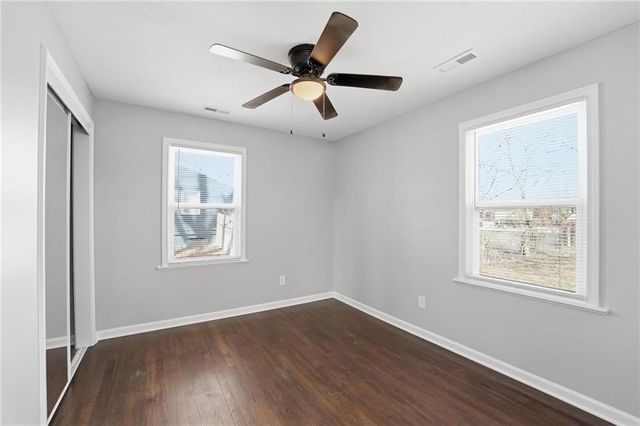 1807 W Main Street, Blue Springs, MO 64015