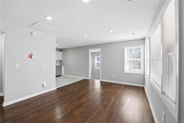 1807 W Main Street, Blue Springs, MO 64015