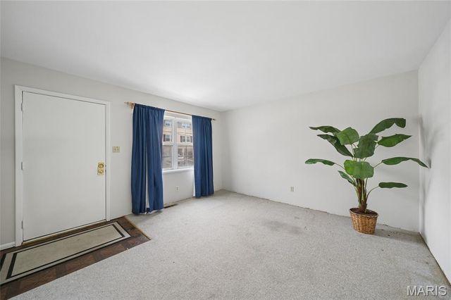 140 Burtonwood Drive, Ballwin, MO 63011