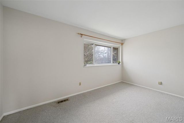 140 Burtonwood Drive, Ballwin, MO 63011