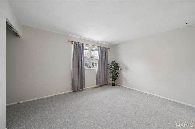 140 Burtonwood Drive, Ballwin, MO 63011