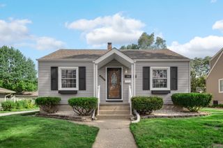 710 W Lake Street, Griffith, IN 46319