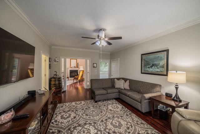 6429 Stinespring Drive, Paducah, KY 42001