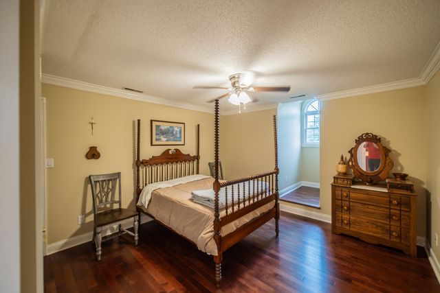 6429 Stinespring Drive, Paducah, KY 42001