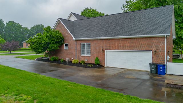 6429 Stinespring Drive, Paducah, KY 42001