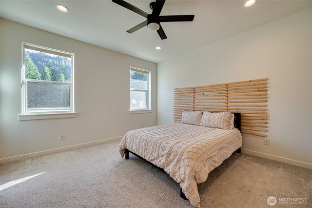 192 Stuart Field Lane, Ariel, WA 98603