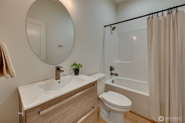 192 Stuart Field Lane, Ariel, WA 98603