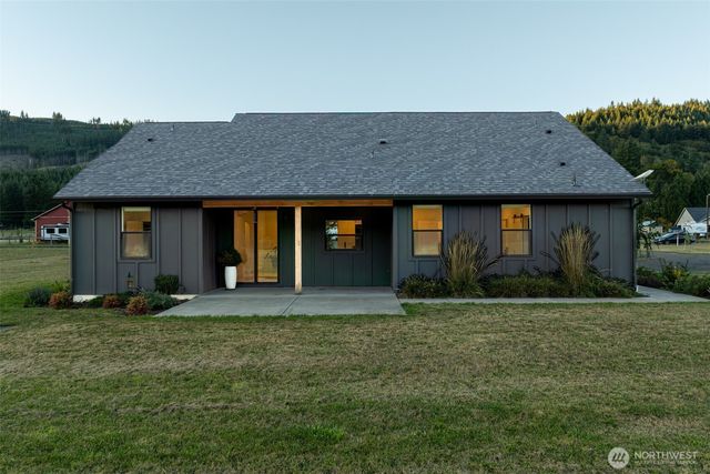 192 Stuart Field Lane, Ariel, WA 98603