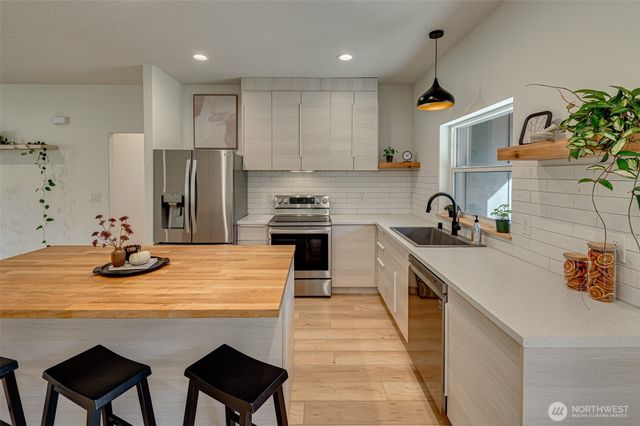 192 Stuart Field Lane, Ariel, WA 98603