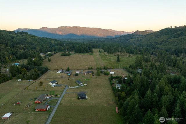 192 Stuart Field Lane, Ariel, WA 98603