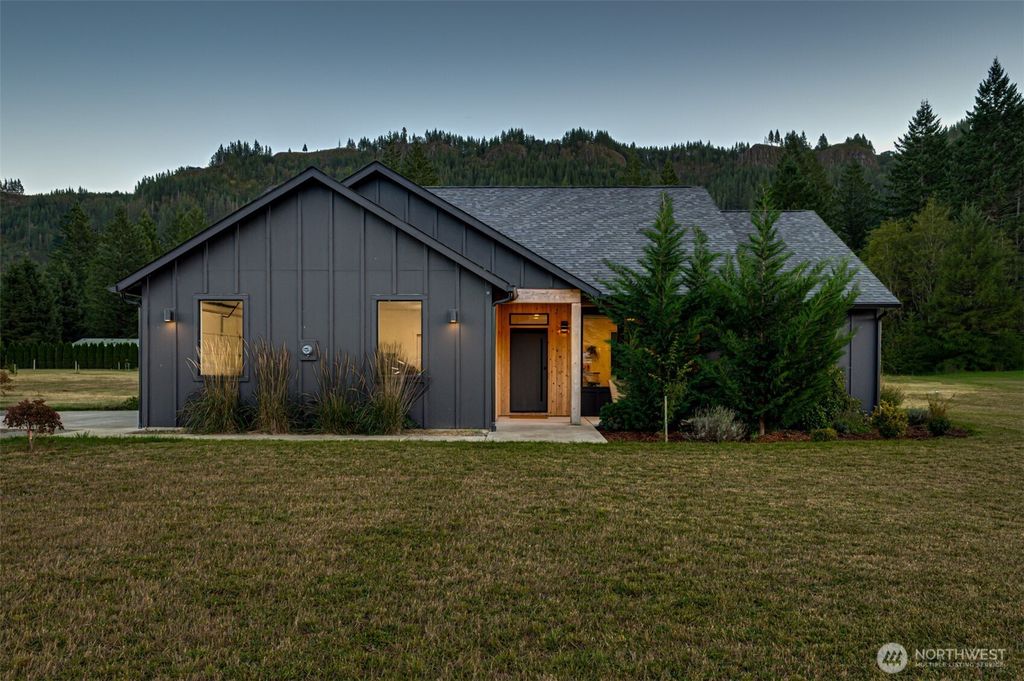 192 Stuart Field Lane, Ariel, WA 98603