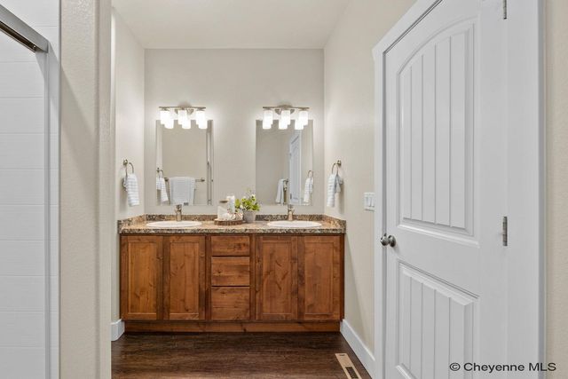 1336 JACK LN, Cheyenne, WY 82009