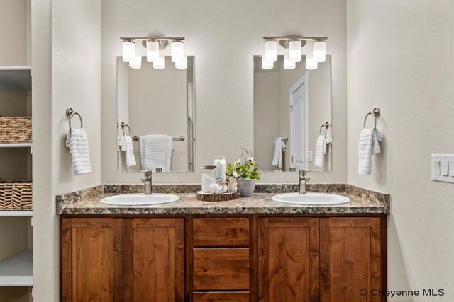 1336 JACK LN, Cheyenne, WY 82009