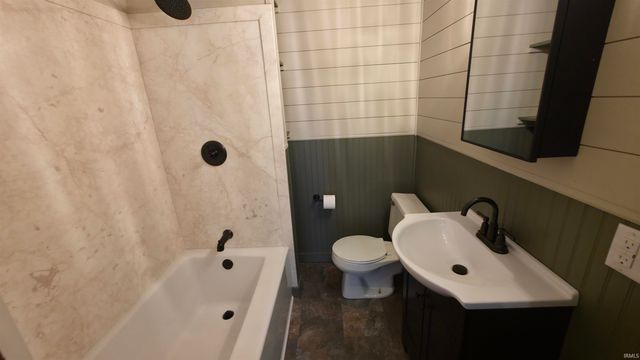 3017 S Clinton Street, Fort Wayne, IN 46806