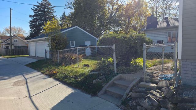 3017 S Clinton Street, Fort Wayne, IN 46806