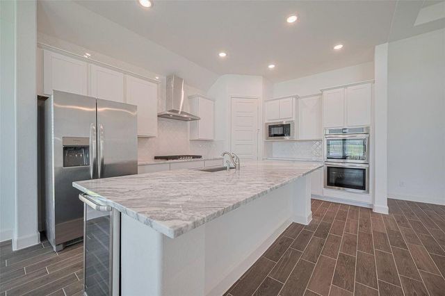 1051 Comal Trail, Dayton, TX 77535