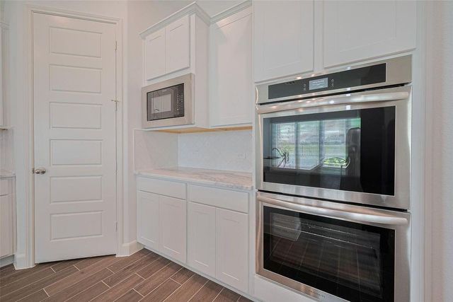 1051 Comal Trail, Dayton, TX 77535