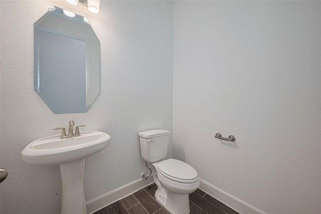 1051 Comal Trail, Dayton, TX 77535