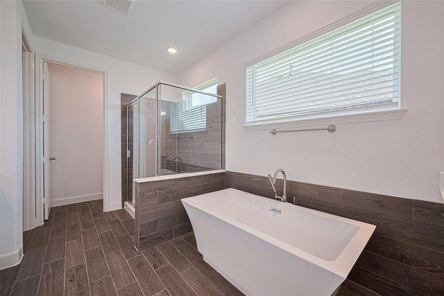 1051 Comal Trail, Dayton, TX 77535