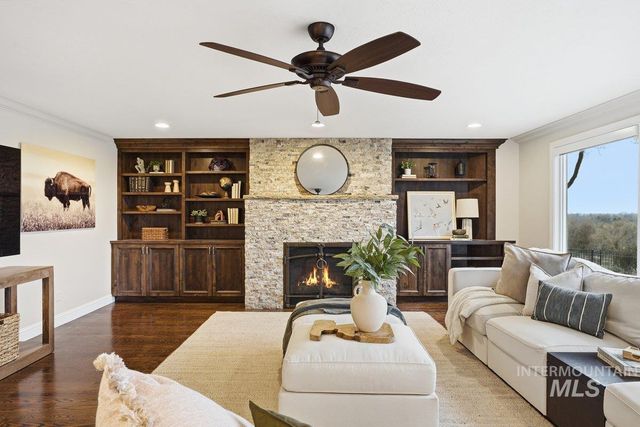 3050 S Whitepost Way, Eagle, ID 83616