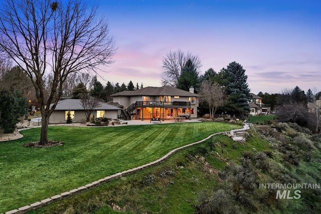 3050 S Whitepost Way, Eagle, ID 83616